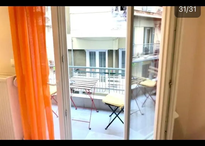 Apartment Dreamy Center 11 Thesbnbgr